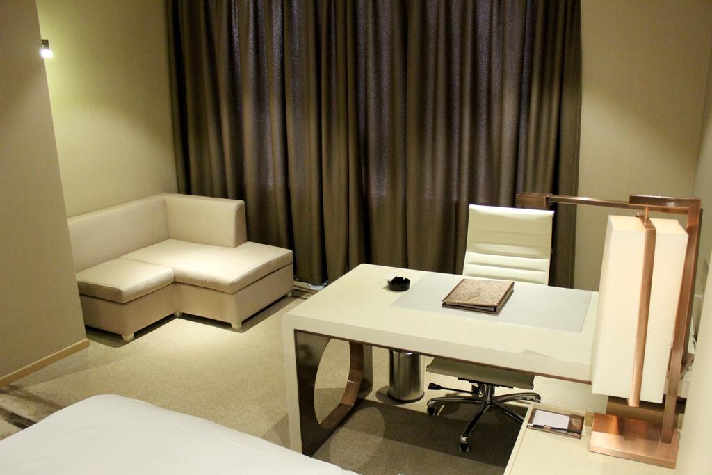 Gallery F Hotel Wuhan Pokój zdjęcie