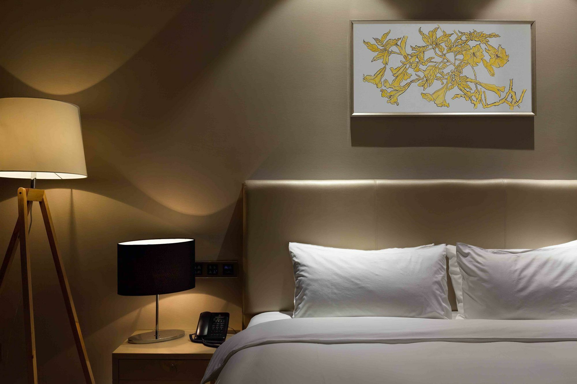 Gallery F Hotel Wuhan Zewnętrze zdjęcie