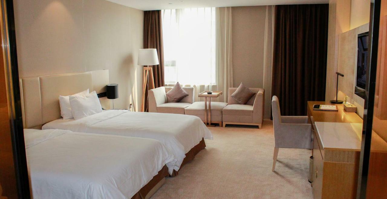 Gallery F Hotel Wuhan Zewnętrze zdjęcie