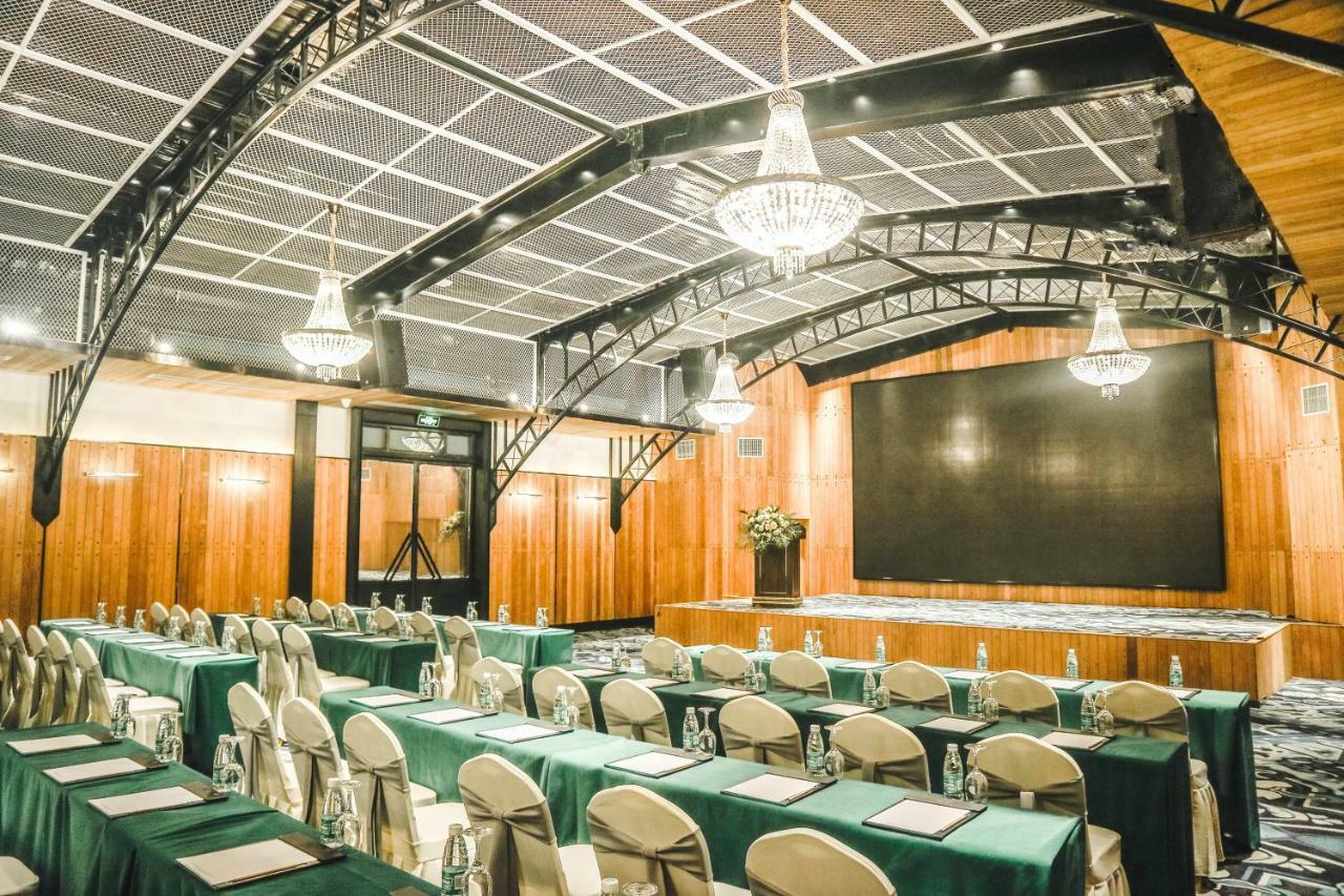 Gallery F Hotel Wuhan Zewnętrze zdjęcie