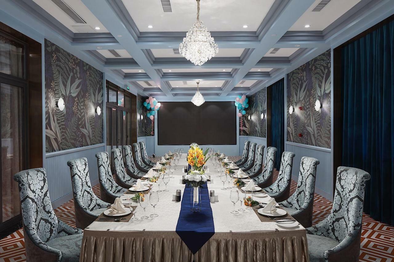 Gallery F Hotel Wuhan Zewnętrze zdjęcie