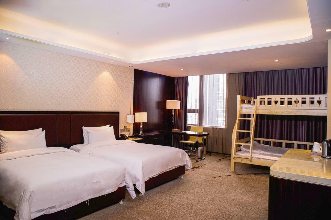 Gallery F Hotel Wuhan Zewnętrze zdjęcie