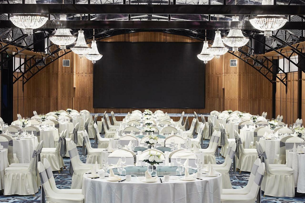 Gallery F Hotel Wuhan Zewnętrze zdjęcie