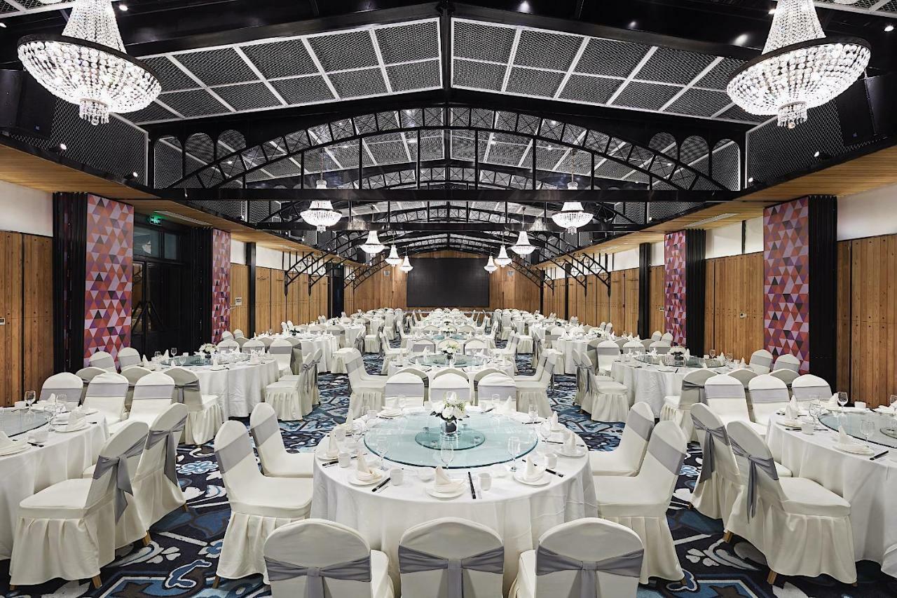 Gallery F Hotel Wuhan Zewnętrze zdjęcie