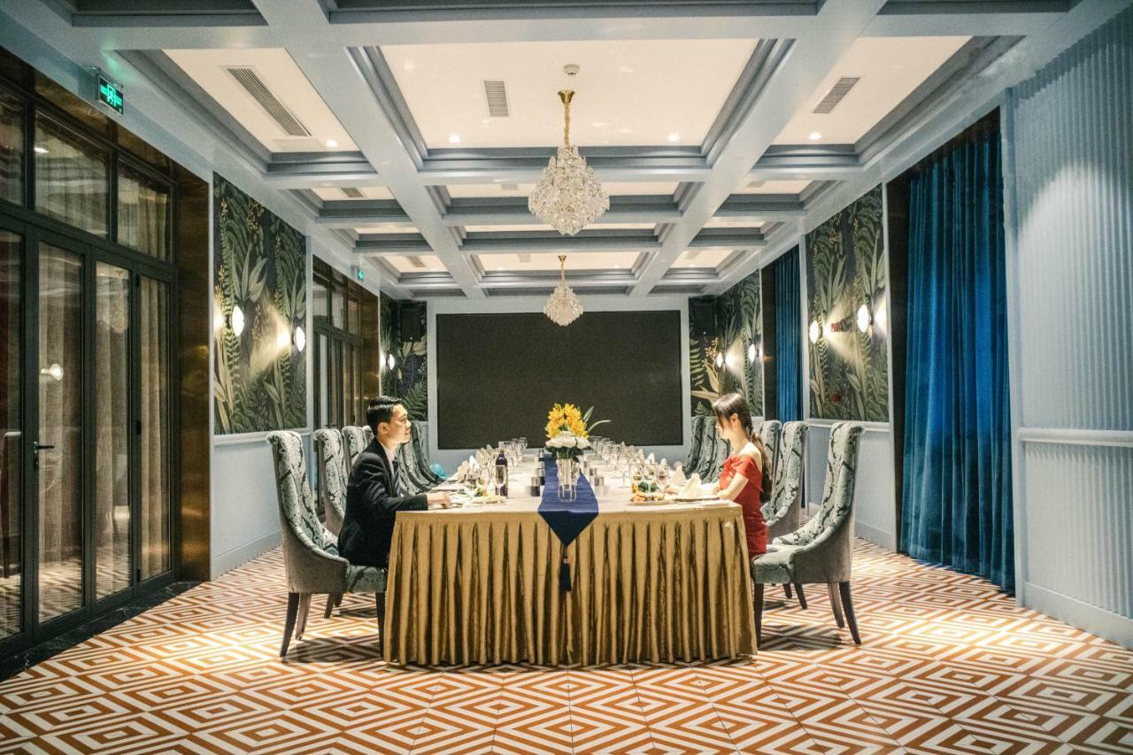 Gallery F Hotel Wuhan Zewnętrze zdjęcie