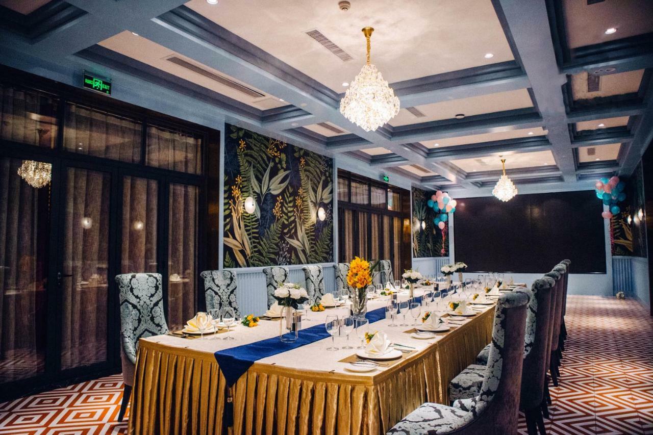 Gallery F Hotel Wuhan Zewnętrze zdjęcie